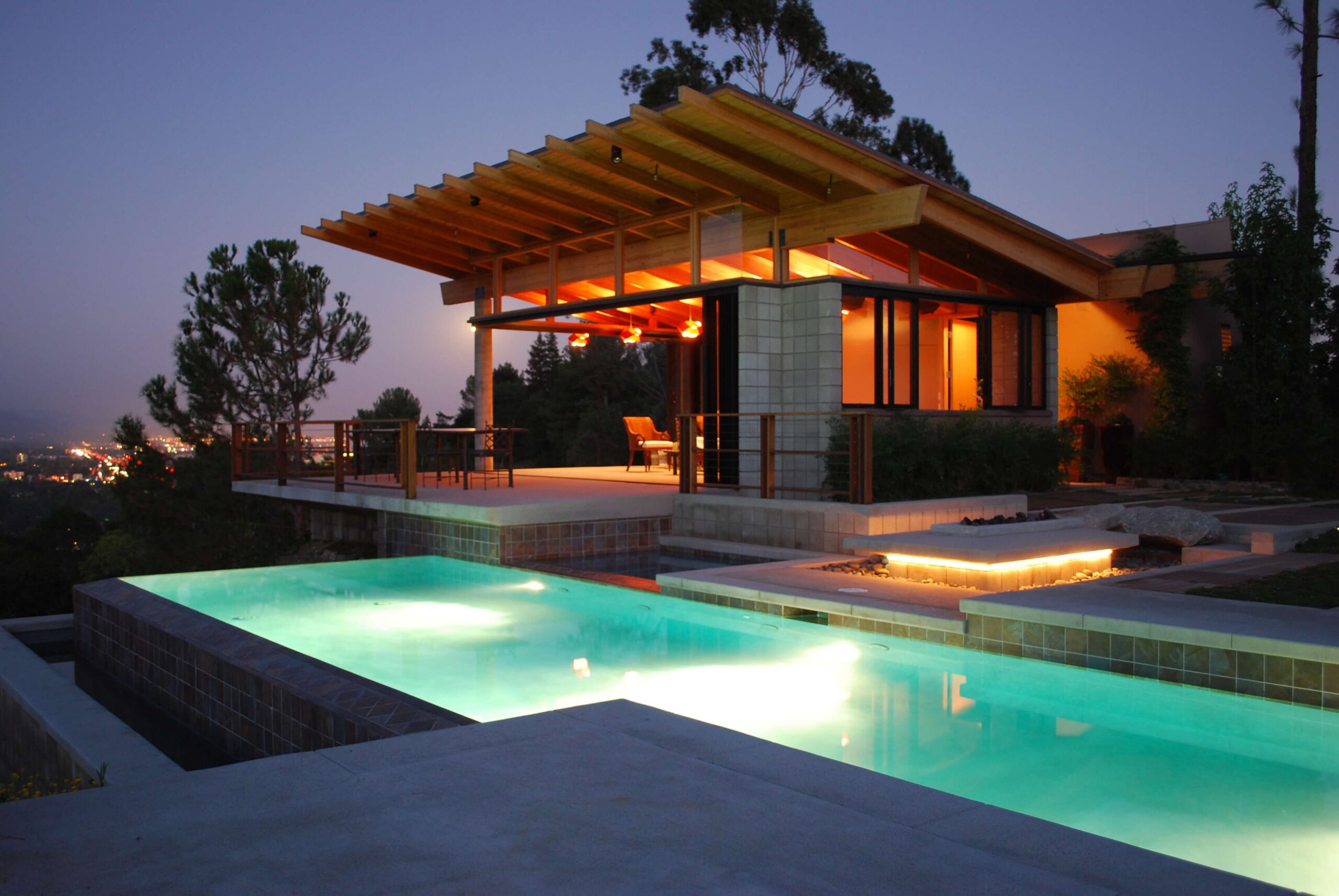 The Use of Local, Natural Materials (Earth to Home)